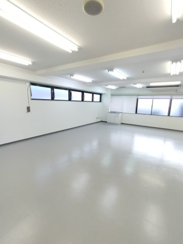 上尾市柏座２丁目の店舗事務所の内装|内装もきれいです
