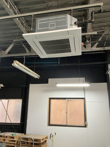 栗原工場|エアコンは残置です