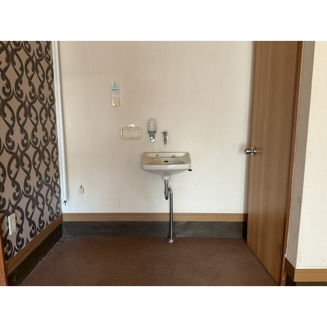 ルミナステナントの洗面所|洗面所です