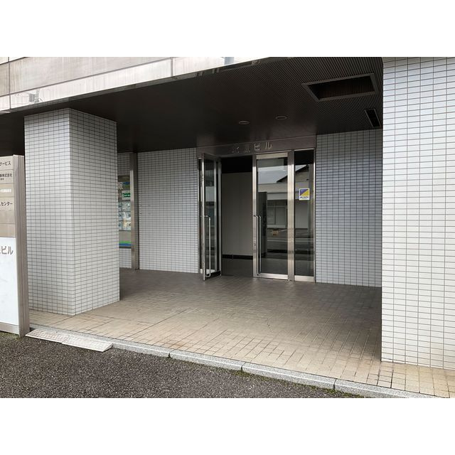 北原ビルのエントランス|落ち着いたエントランスです