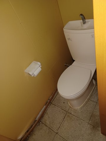 関根店舗1F南側のトイレ|トイレもきれいです