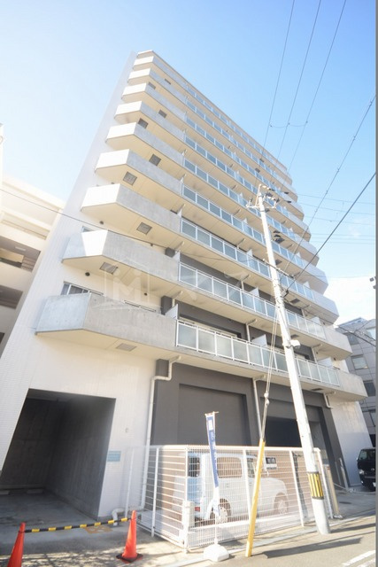 クレグラン北梅田の外観