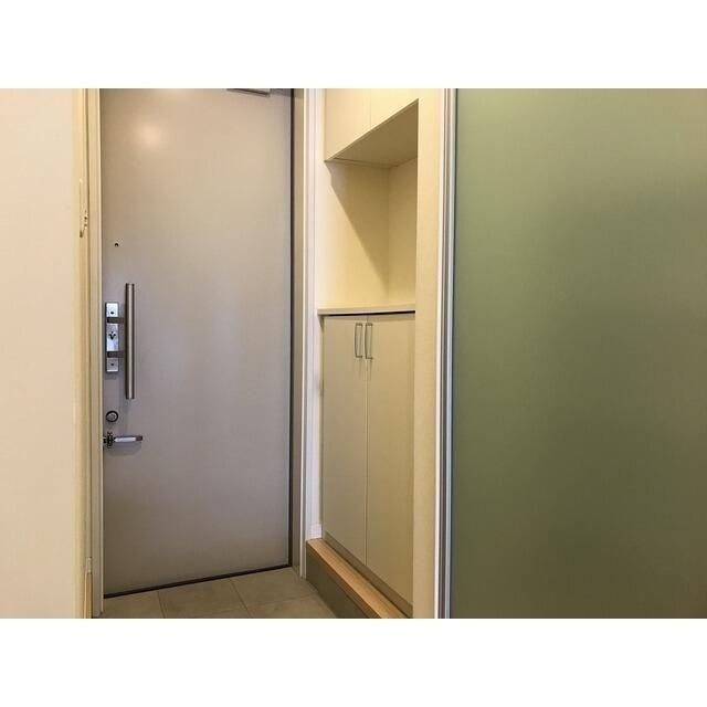プレジオ桜丘の玄関