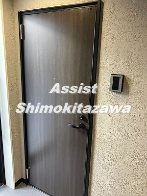 Pastel三軒茶屋の玄関