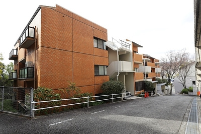 ライオンズマンション宝塚売布A棟　の外観