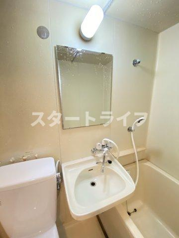 大阪市淀川区木川東４丁目の賃貸マンションの洗面所