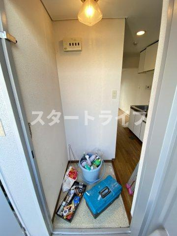大阪市淀川区木川東４丁目の賃貸マンションの玄関