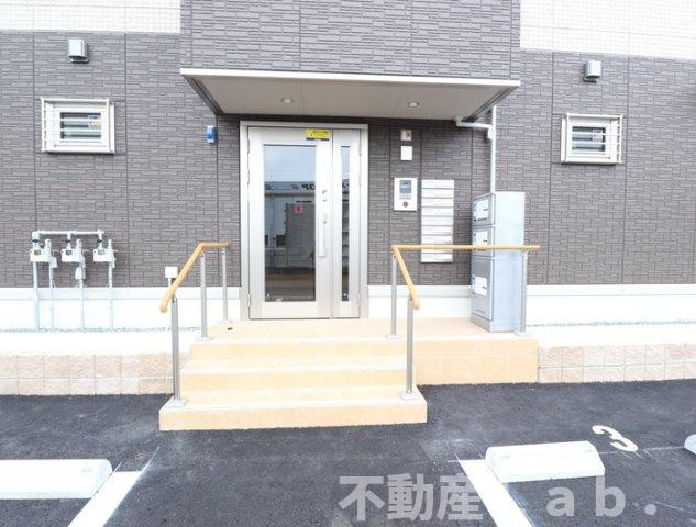 メゾンけやき通りのエントランス