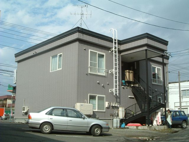 コーポエミ新川