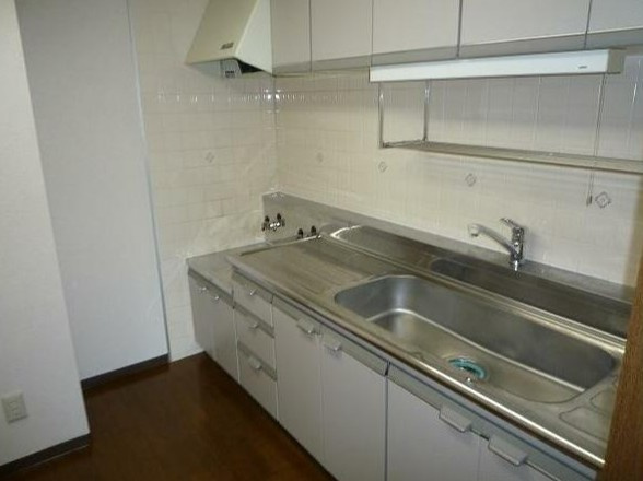 稲城市押立の賃貸マンションのキッチン