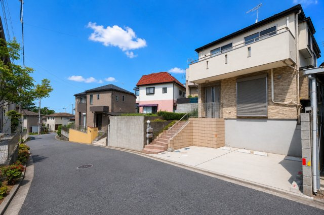 中古　千葉市中央区宮崎町の前面道路含む現地写真|＊当日ご案内可＊ご希望の物件まとめてご案内！弊社が掲載していない物件でもOK♪お気軽にご相談ください ♪お電話でのお問合わせがスムーズ♪