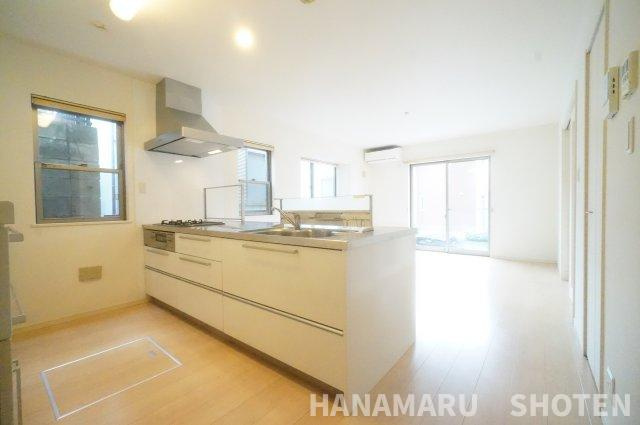 中古　千葉市中央区宮崎町の居間・リビング|＊当日ご案内可＊ご希望の物件まとめてご案内！弊社が掲載していない物件でもOK♪お気軽にご相談ください ♪お電話でのお問合わせがスムーズ♪