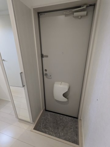 メモリアルの玄関