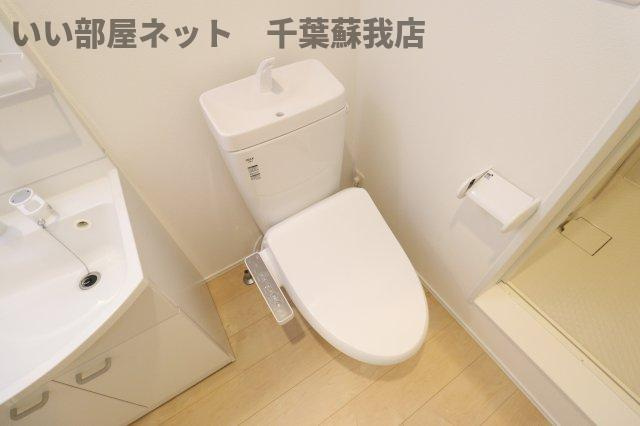 Stella本千葉のトイレ|ゆったりとした空間のトイレです