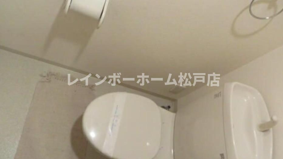 クレフラスト松戸吉井町A棟【仲介手数料：50％OFF】対象物件！のトイレ|シンプルで使いやすいトイレです