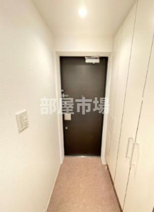 サンピエス根津の玄関