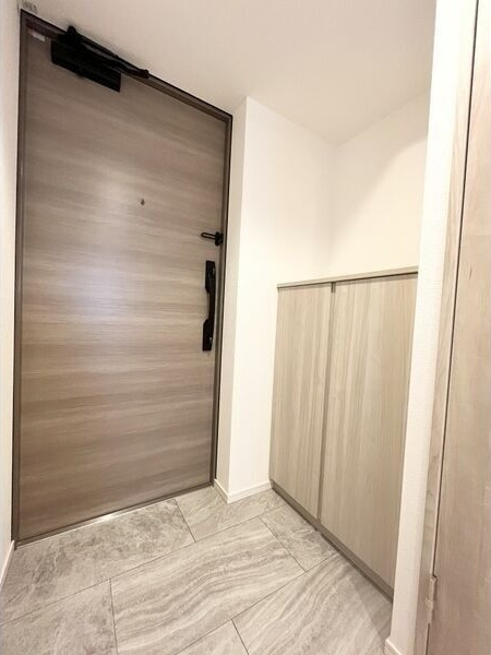 S-RESIDENCE堀田NorthⅡの玄関