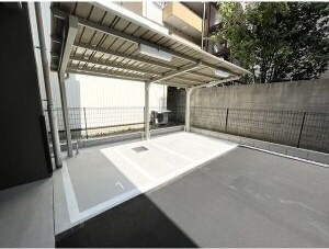 S-RESIDENCE堀田NorthⅡの駐車場