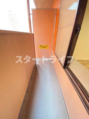 大阪市淀川区宮原２丁目の賃貸マンションのバルコニー