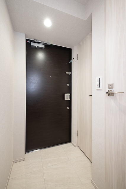 スカイグランデ津田沼の玄関|※写真は同タイプ住戸です。