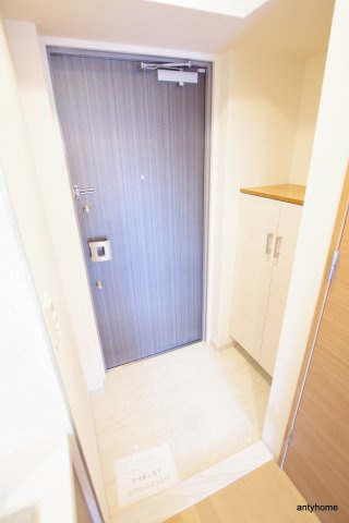 ファーストステージ北大阪レジデンス　仲介手数料無料の玄関