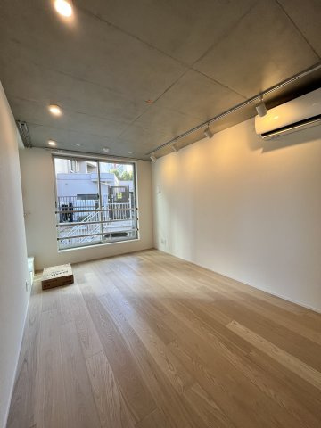 EDIT東池袋の居間・リビング