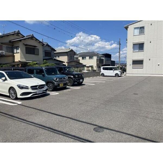 【駐車場】 | リベルタ唐崎 | 駐車場です。