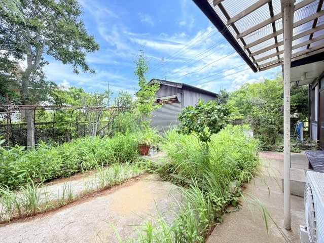 潮来市日の出中古戸建の庭