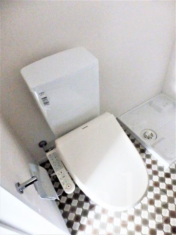 Y-SQUARE ワイスクエアのトイレ|★Y-SQUARE(ワイスクエア)★　同仕様　トイレはウォシュレット付きです！