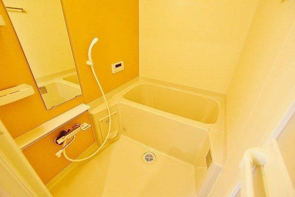ウイングス三郎丸の浴室