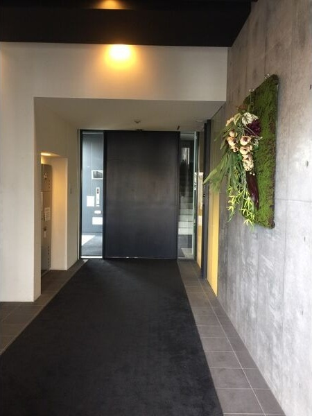 Y's GARDENのエントランス