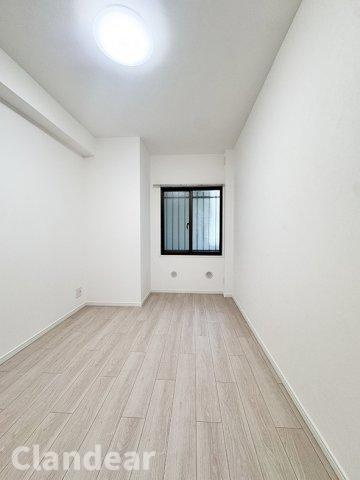 パークステージ綾瀬の洋室|ドキドキの新生活も、安心してスタート。ぴったりの住まいを見つけませんか？クランディアが一緒に住まい選びをサポートします‼　まずは、お気軽にお問合せください　＃クランディア