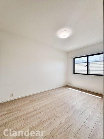 パークステージ綾瀬の洋室|ドキドキの新生活も、安心してスタート。ぴったりの住まいを見つけませんか？クランディアが一緒に住まい選びをサポートします‼　まずは、お気軽にお問合せください　＃クランディア