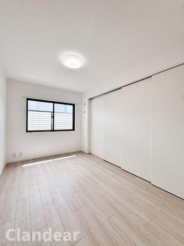 パークステージ綾瀬の洋室|ドキドキの新生活も、安心してスタート。ぴったりの住まいを見つけませんか？クランディアが一緒に住まい選びをサポートします‼　まずは、お気軽にお問合せください　＃クランディア