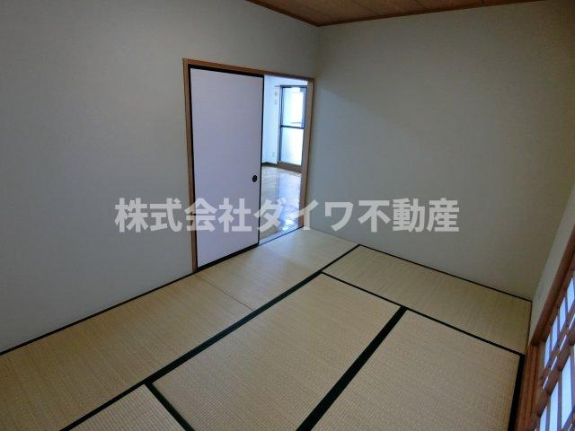 ロイヤルマンション緑丘Ⅱの内装|和室②　2022年撮影