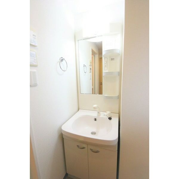 名古屋市中村区名駅南１丁目の賃貸マンションの洗面所