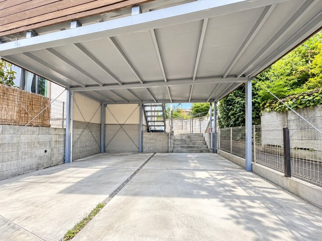 【駐車場】 | 小田急線「和泉多摩川」中古戸建 | カースペースがあります