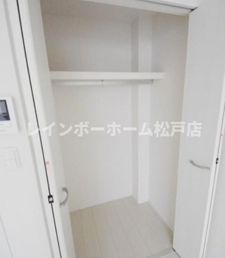 サンズパーク六実 特典：仲介手数料が無料です!!の収納|大きなスペースがあり、収納には困りません