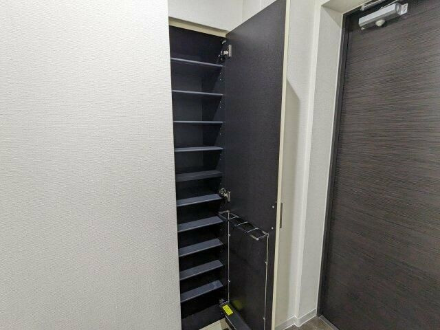 アイビーコートの玄関