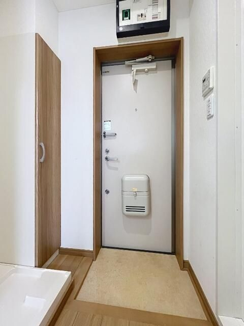 レスコート蕨の玄関