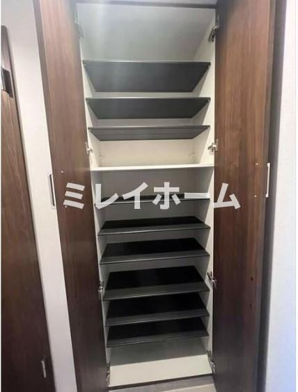 Kameo taloの玄関