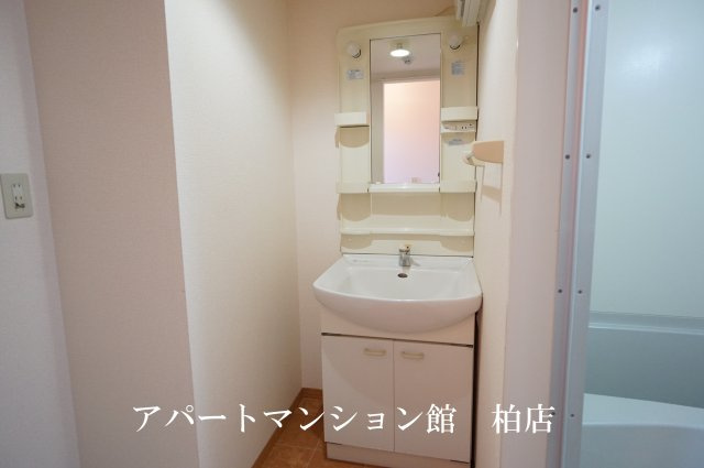 セレニティーホームズＡの洗面所
