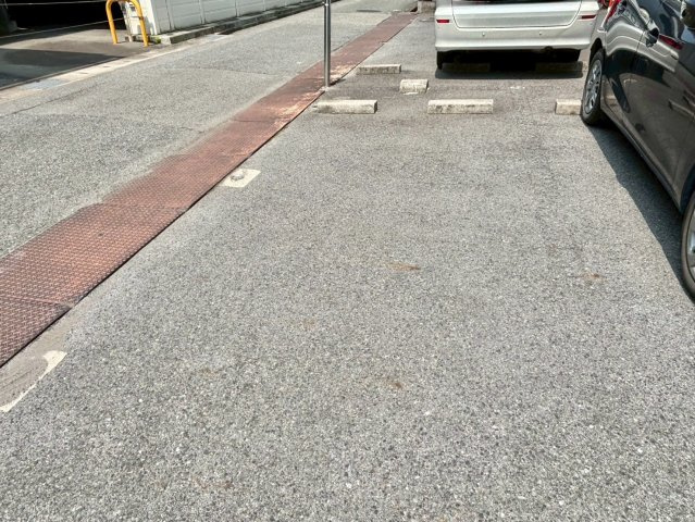 カルム白鷺の駐車場