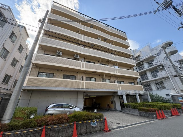 センチュリー十三の外観