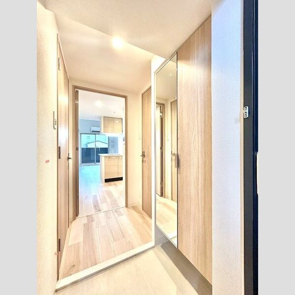 名古屋市中区葵１丁目の賃貸マンションの玄関