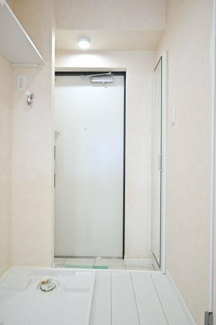 シャッツクヴェレ渋谷本町の玄関