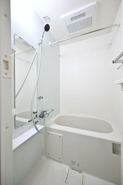 シャッツクヴェレ渋谷本町の浴室