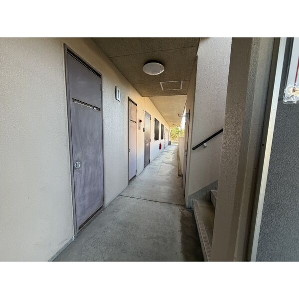 ロイヤルヒルズ山代参番館のロビー
