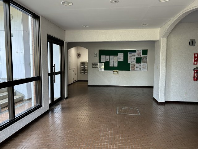 新松戸ファミールハイツのロビー