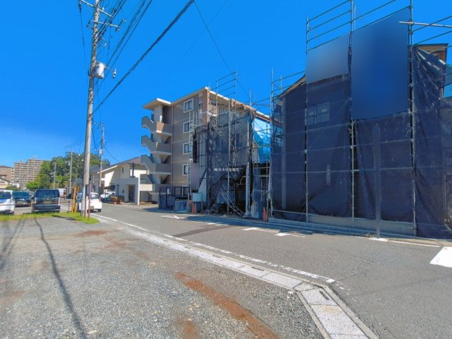 ふじみ野市大井２丁目の新築一戸建の前面道路含む現地写真|北西側約6m公道です。